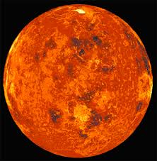Venus berwarna coklat kemerahan